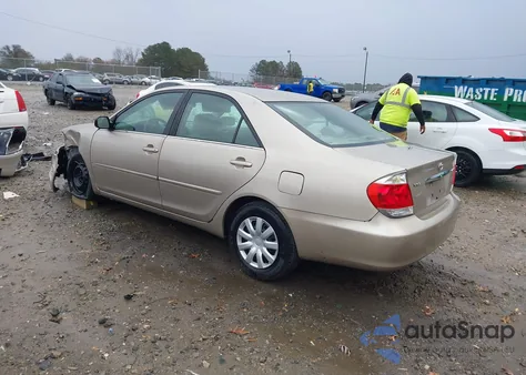 2005 Toyota Camry Std z USA, uszkodzony, nr VIN 4T1BE32K85U582466